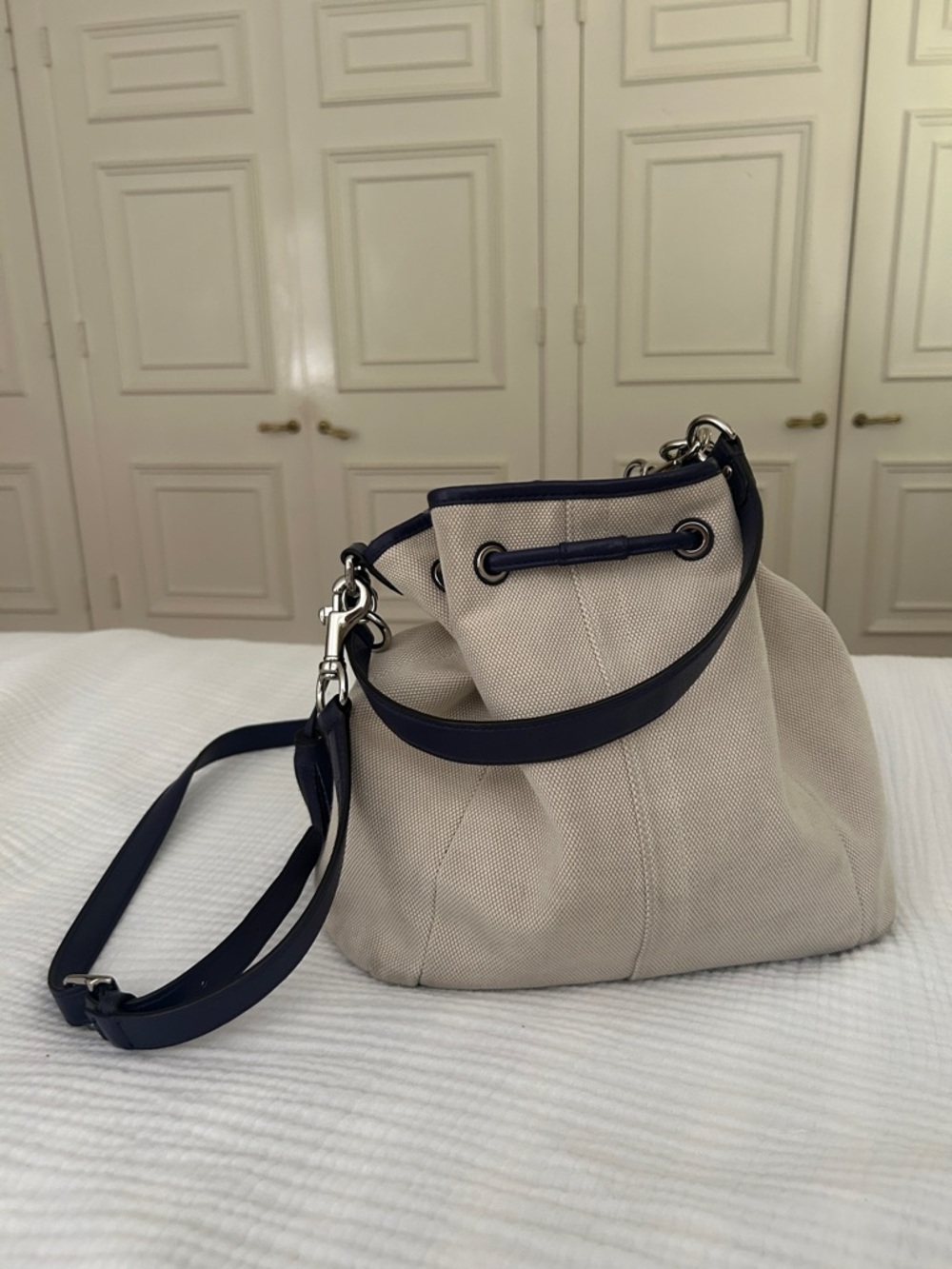 Coach Canvas + Navy Leather Drawstring Shoulder Bucket Bag Silver Hardware - Picture 7 of 14